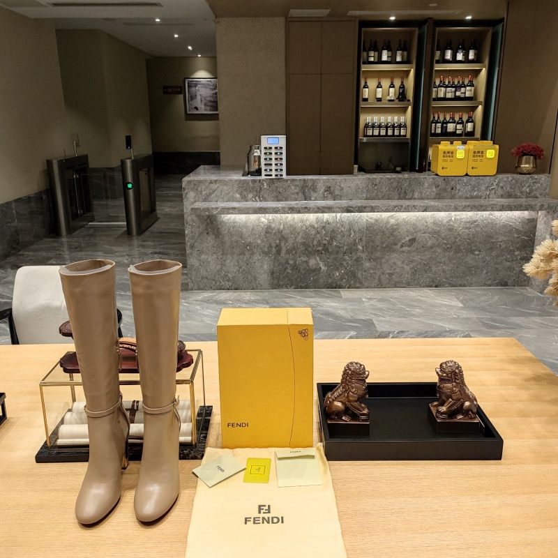 ch**an D*or boots